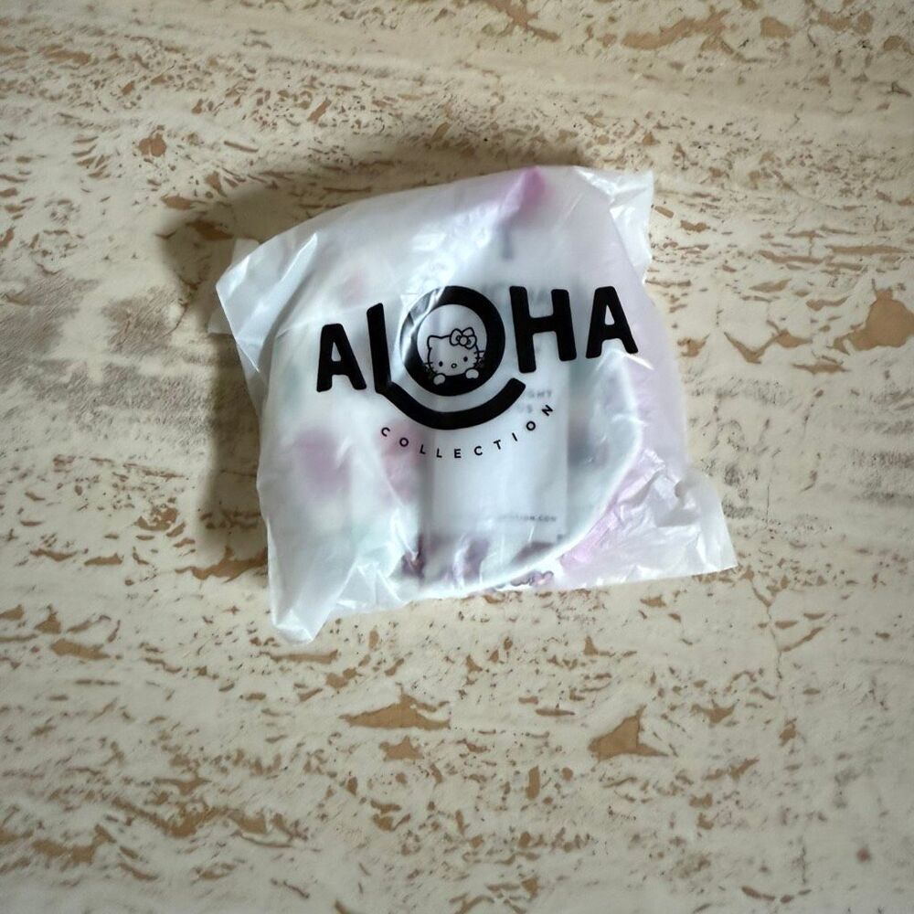 Aloha collection c Hello Kitty lil cutie Hello Kitty icons print. Hawaii exclusi - Picture 11 of 11